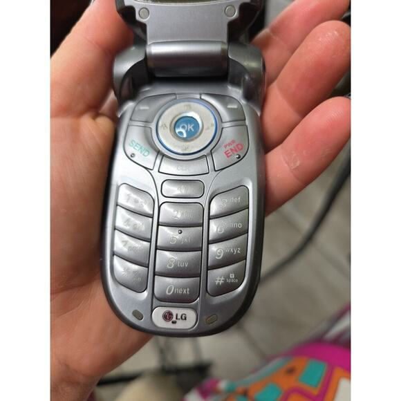 LG VX8300 Verizon Wireless Cell Flip Phone 28mb Camera Mint Condition Untested - Picture 6 of 16